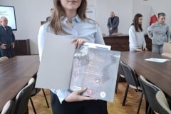 1000004410-Sredni