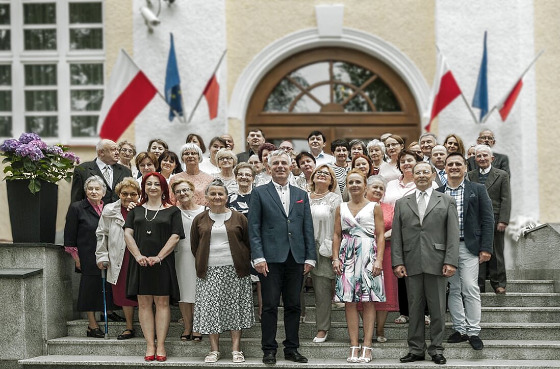 Grono pedagogiczne podczas stulecia szkoły